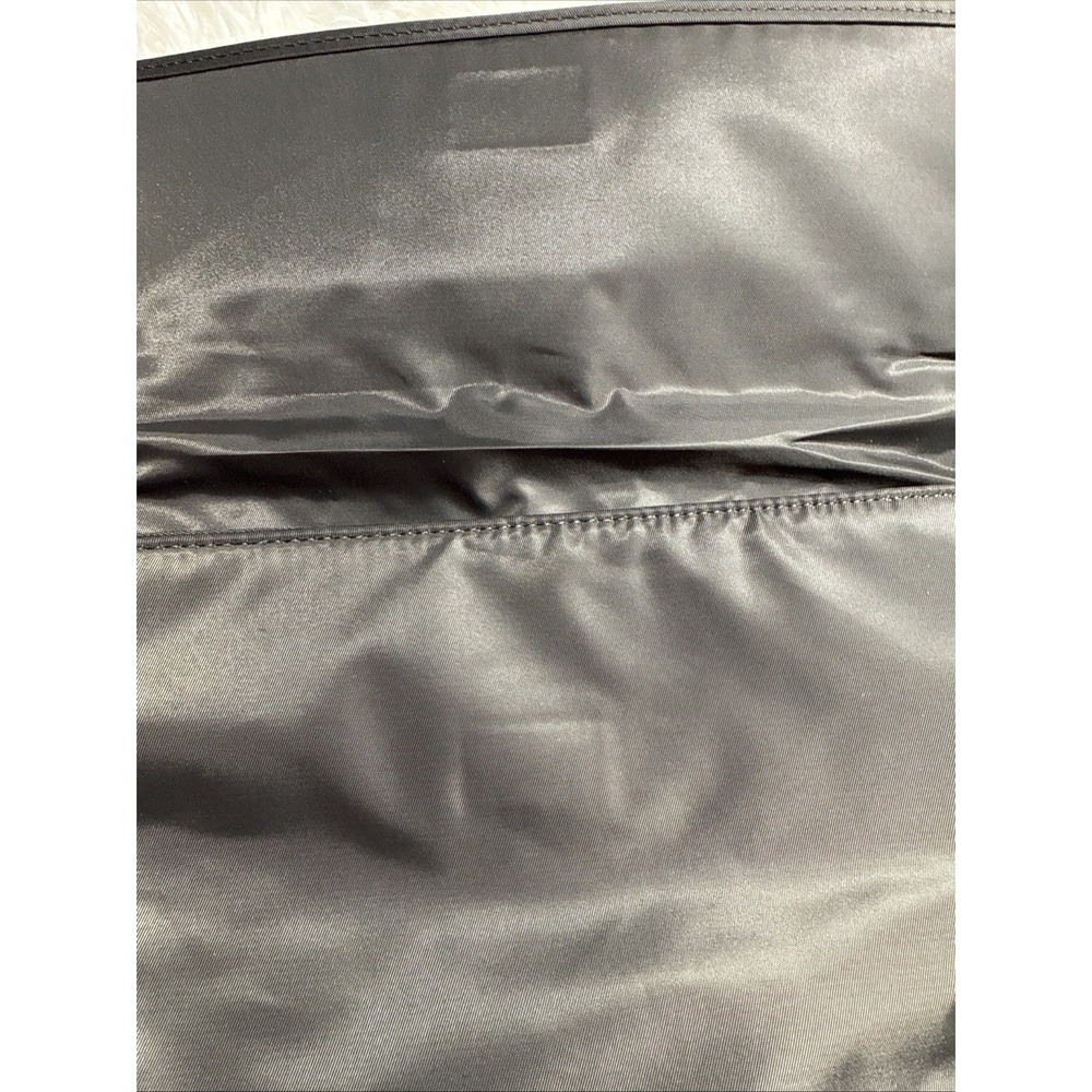 Lug Soar Gunmetal Gray Crossbody Bag Magnetic Closure Adjustable Strap PurseNWOT - Picture 5 of 10